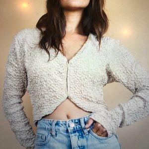 Vintage cropped sweater/cardigan.